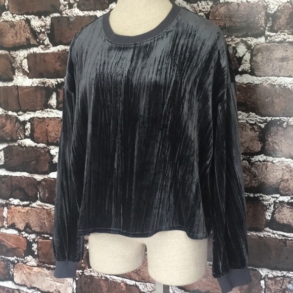 ANTHROPOLOGIE - Never worn velvet crush sweatshirt - Picture 2 of 4